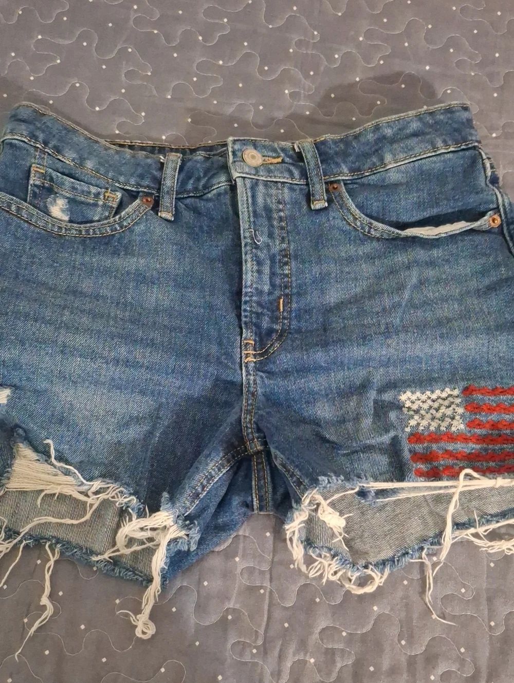 Old Navy High Rise OG Distressed Cutoff Shorts with Embroidered Flag Detail 6